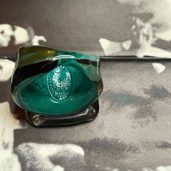 Unique Vintage Turquoise, Black and Gold Glitter Murano Glass Ring Size 7 - Picture 8 of 12